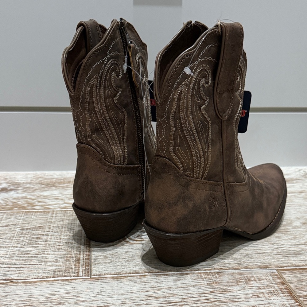 Brown Western Cowboy Boots - Picture 8 of 9